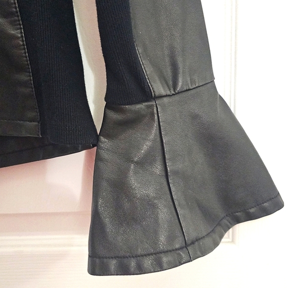 Calvin Klein Faux Leather Jacket Womens XS Bell Sleeve Zipper Motorcycle Black - Picture 6 of 7